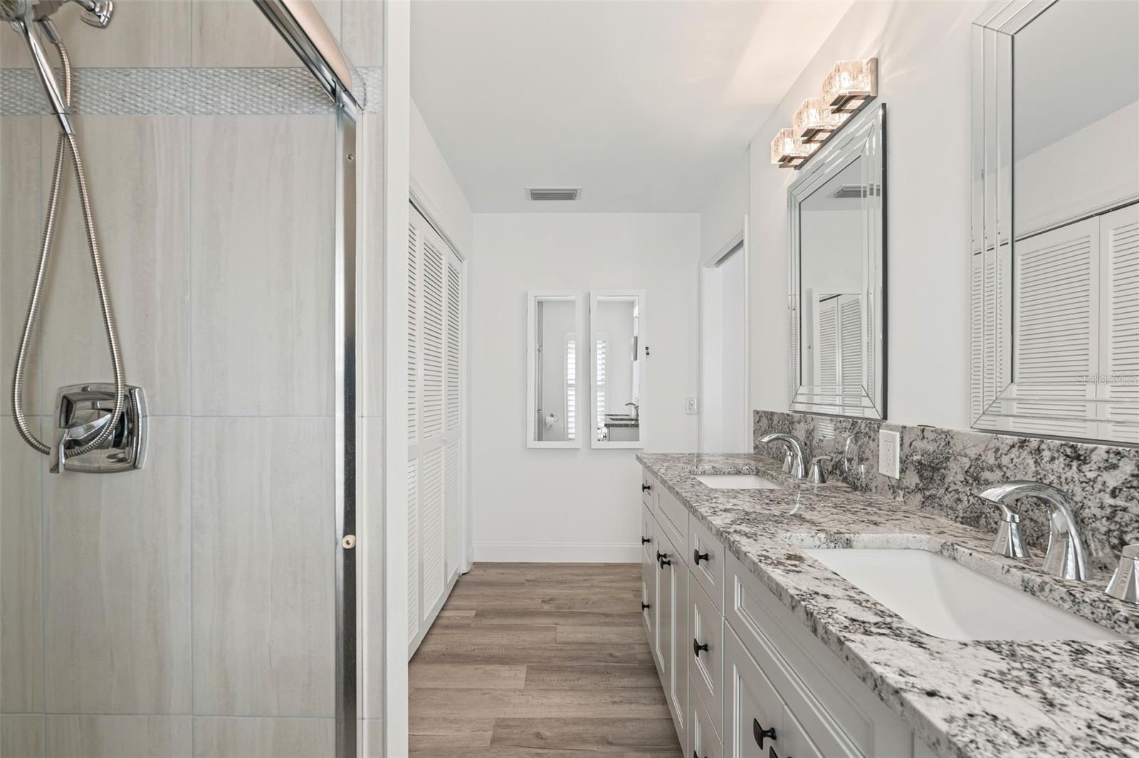 Image 14 of 32 For 7215 Westmoreland Drive