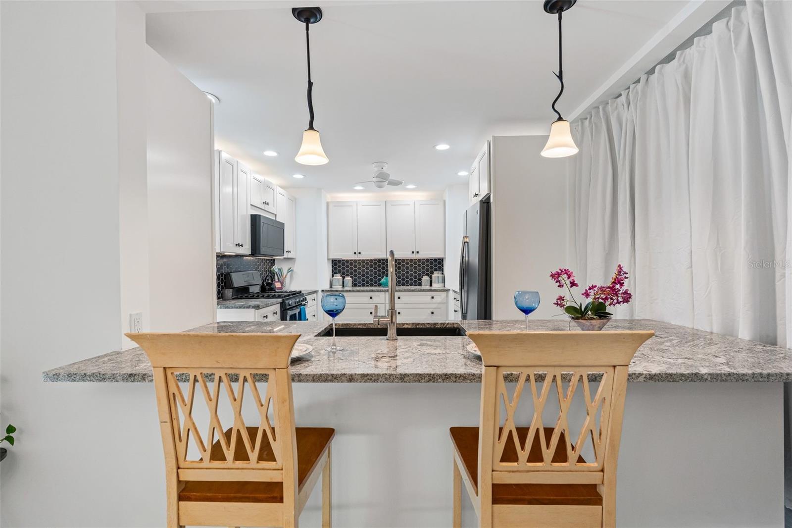 Image 22 of 32 For 7215 Westmoreland Drive