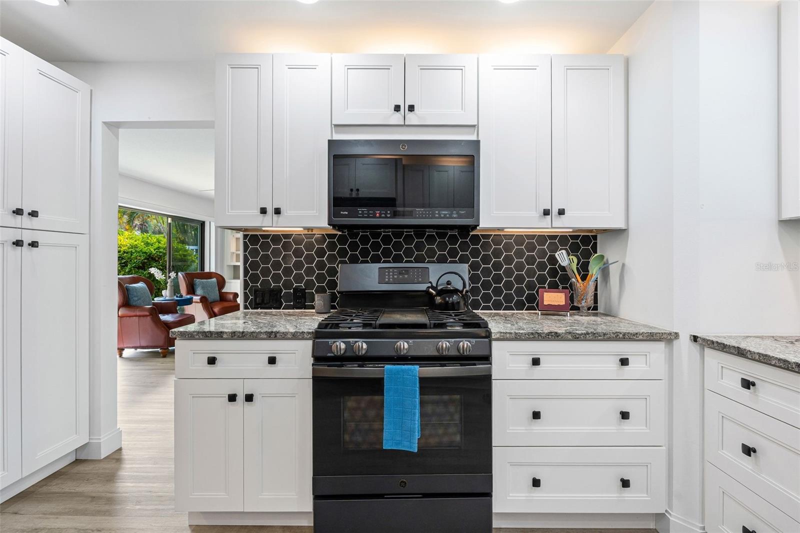 Image 26 of 32 For 7215 Westmoreland Drive