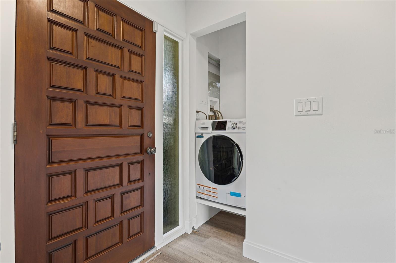 Image 7 of 32 For 7215 Westmoreland Drive