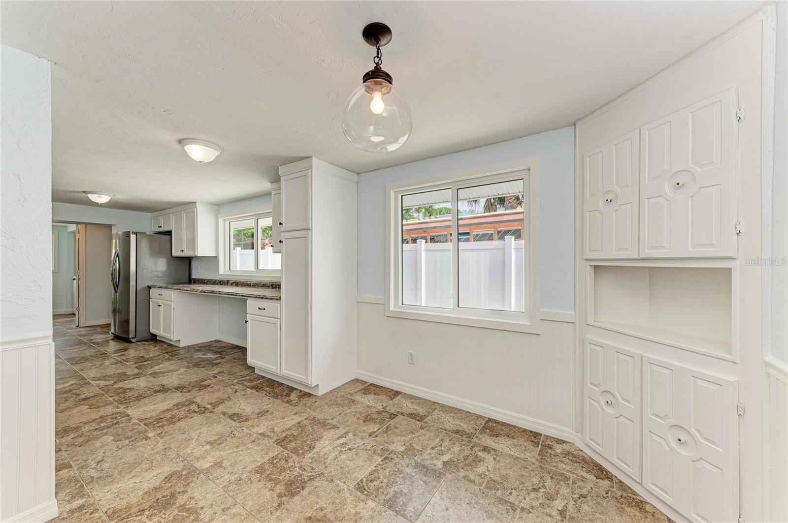 Image 14 of 39 For 7008 12th Avenue Nw