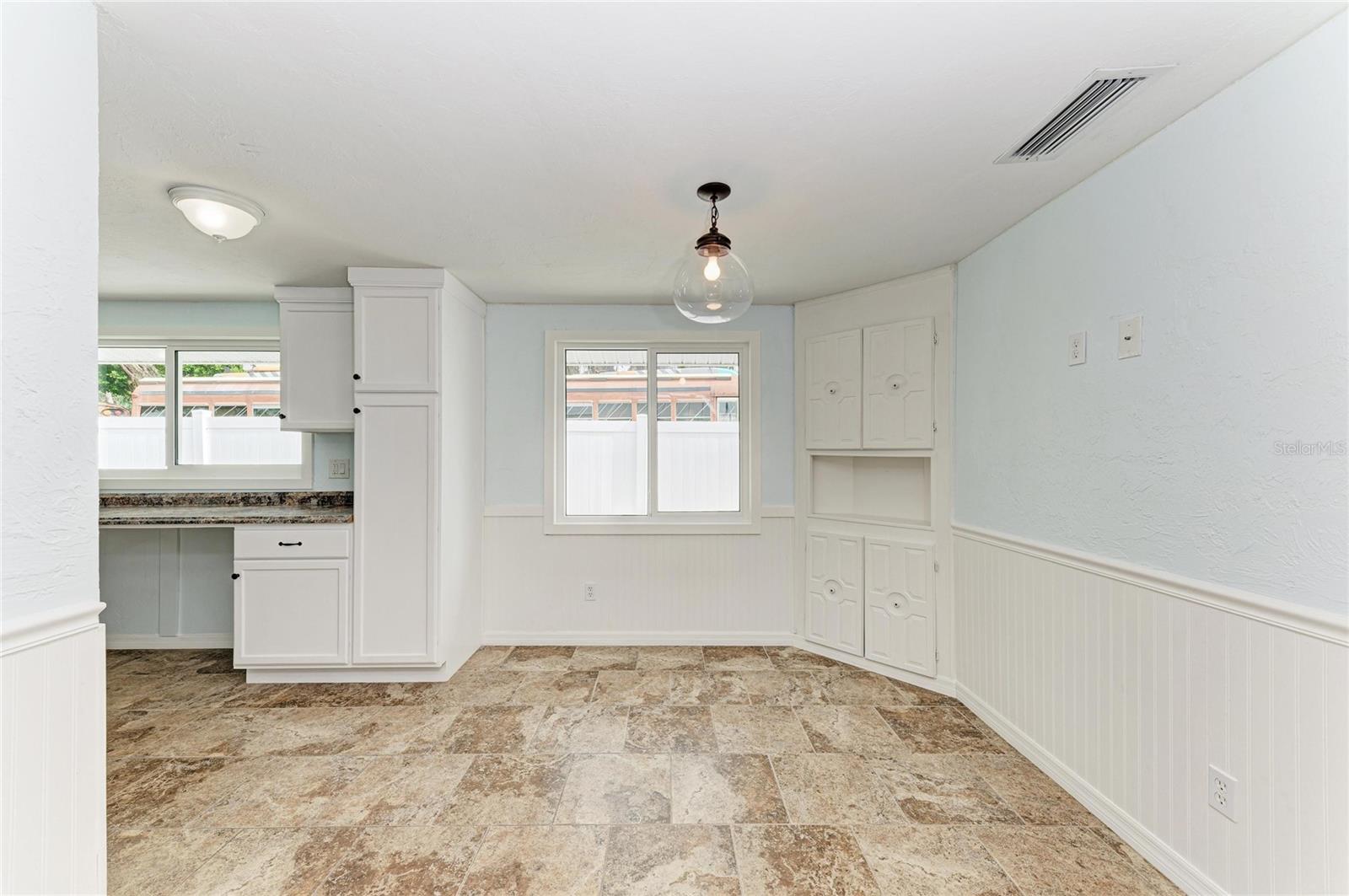 Image 15 of 39 For 7008 12th Avenue Nw