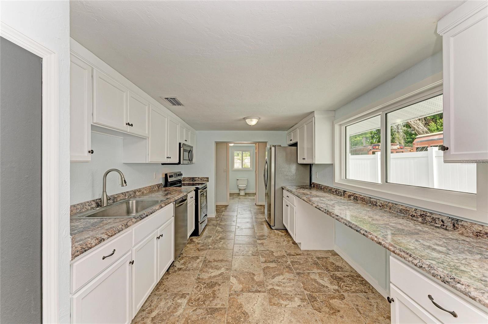 Image 16 of 39 For 7008 12th Avenue Nw