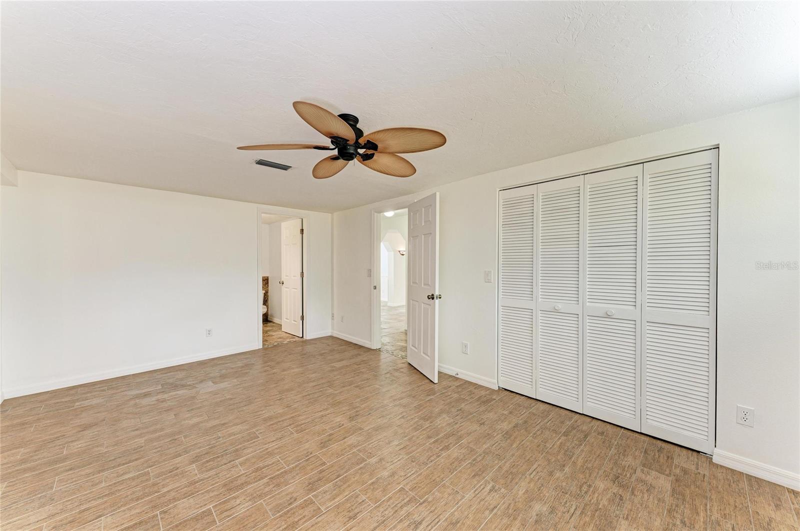 Image 22 of 39 For 7008 12th Avenue Nw