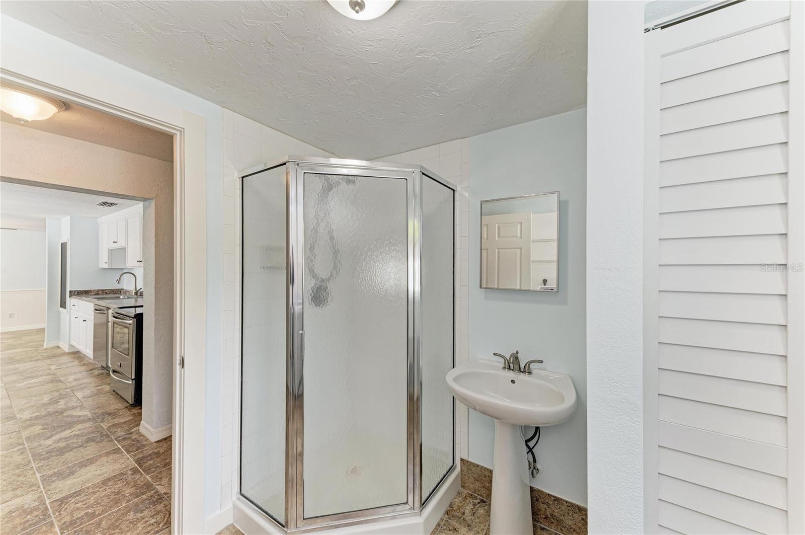 Image 29 of 39 For 7008 12th Avenue Nw