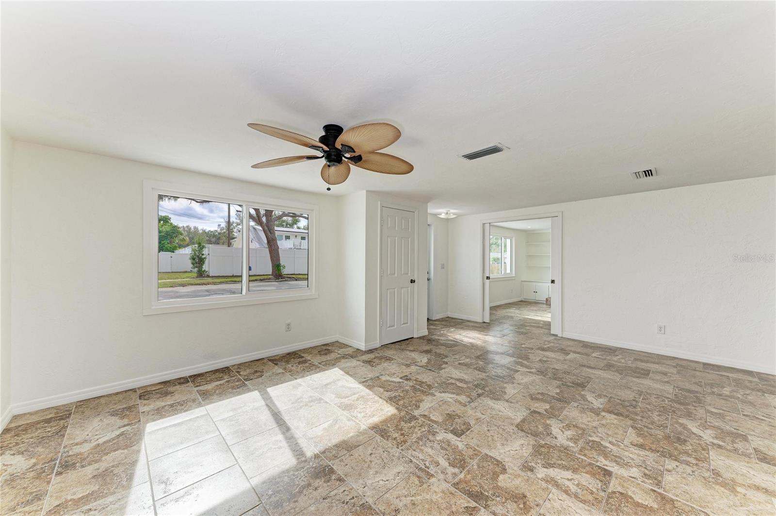 Image 7 of 39 For 7008 12th Avenue Nw