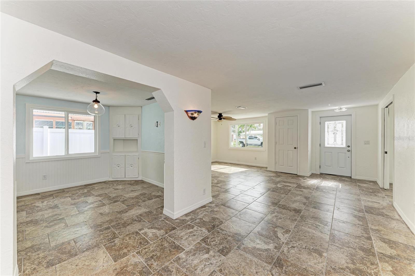 Image 9 of 39 For 7008 12th Avenue Nw