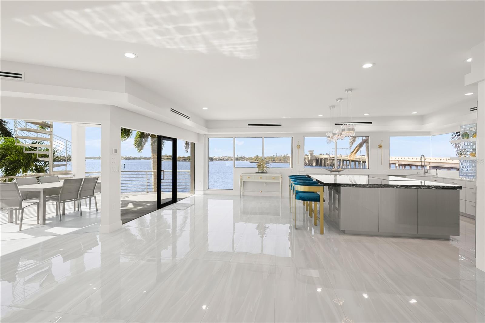 Image 14 of 62 For 1400 Siesta Drive