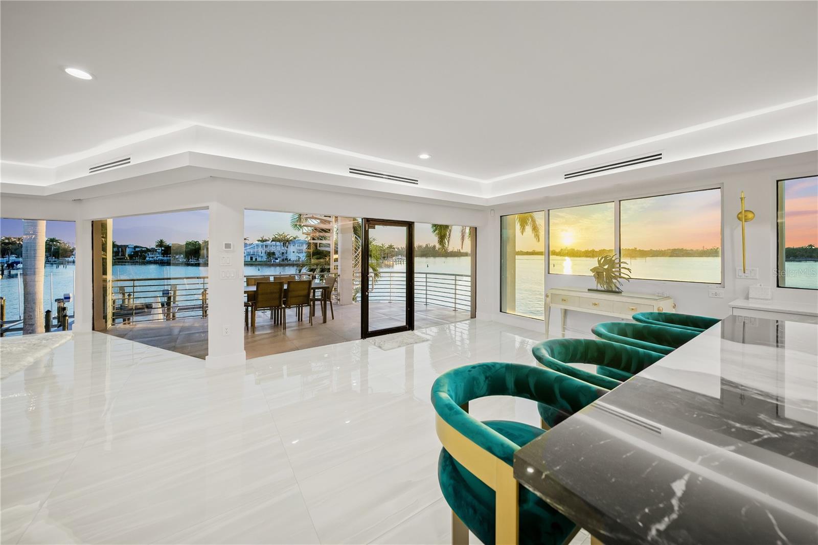 Image 17 of 62 For 1400 Siesta Drive