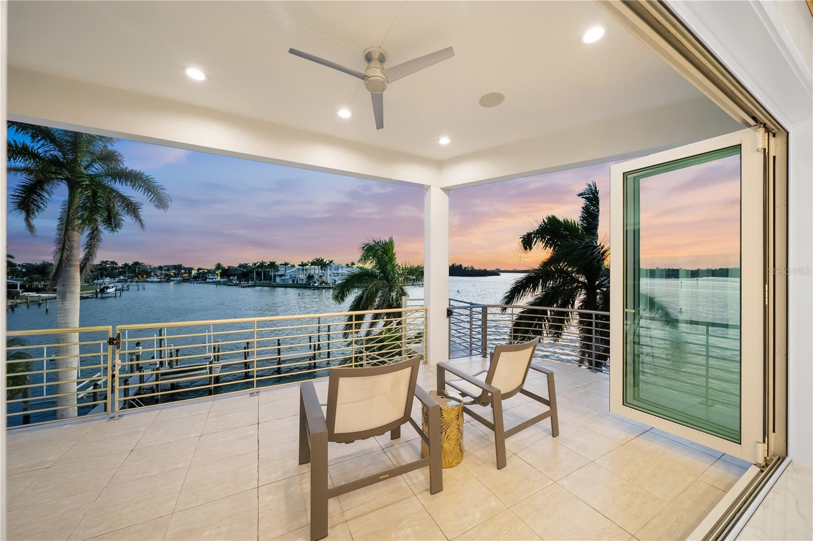 Image 28 of 62 For 1400 Siesta Drive