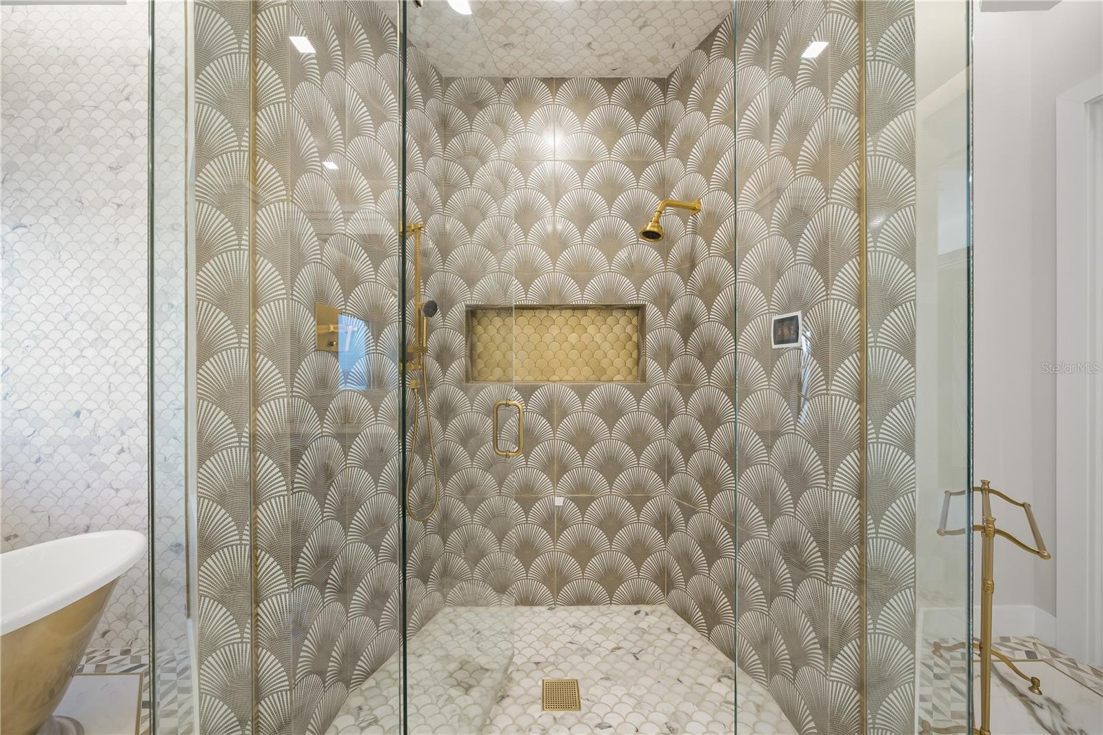 Image 33 of 62 For 1400 Siesta Drive