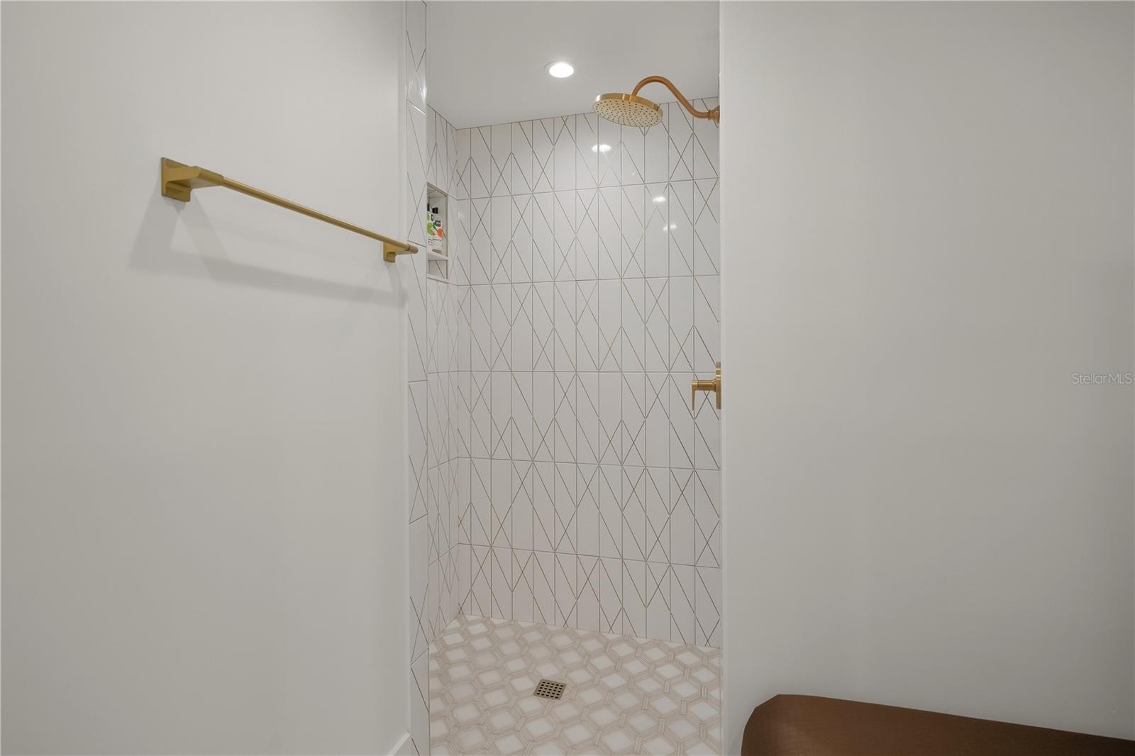 Image 41 of 62 For 1400 Siesta Drive