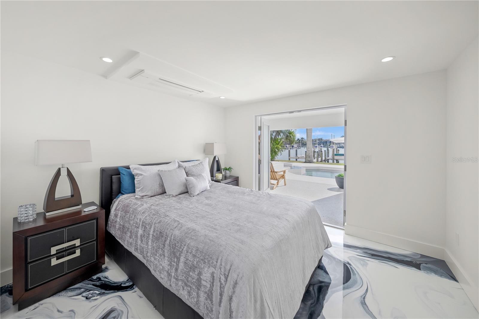 Image 42 of 62 For 1400 Siesta Drive