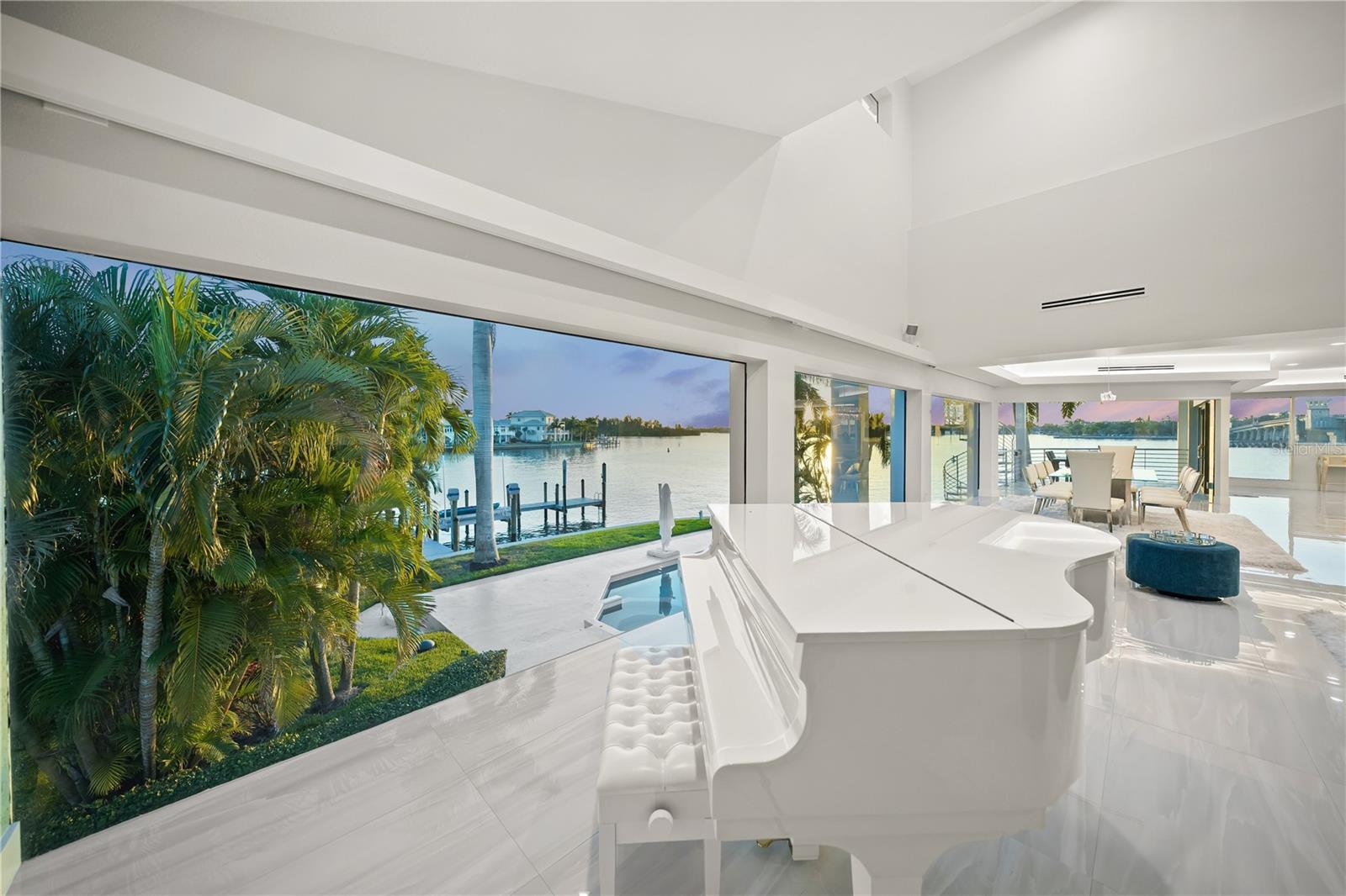 Image 9 of 62 For 1400 Siesta Drive