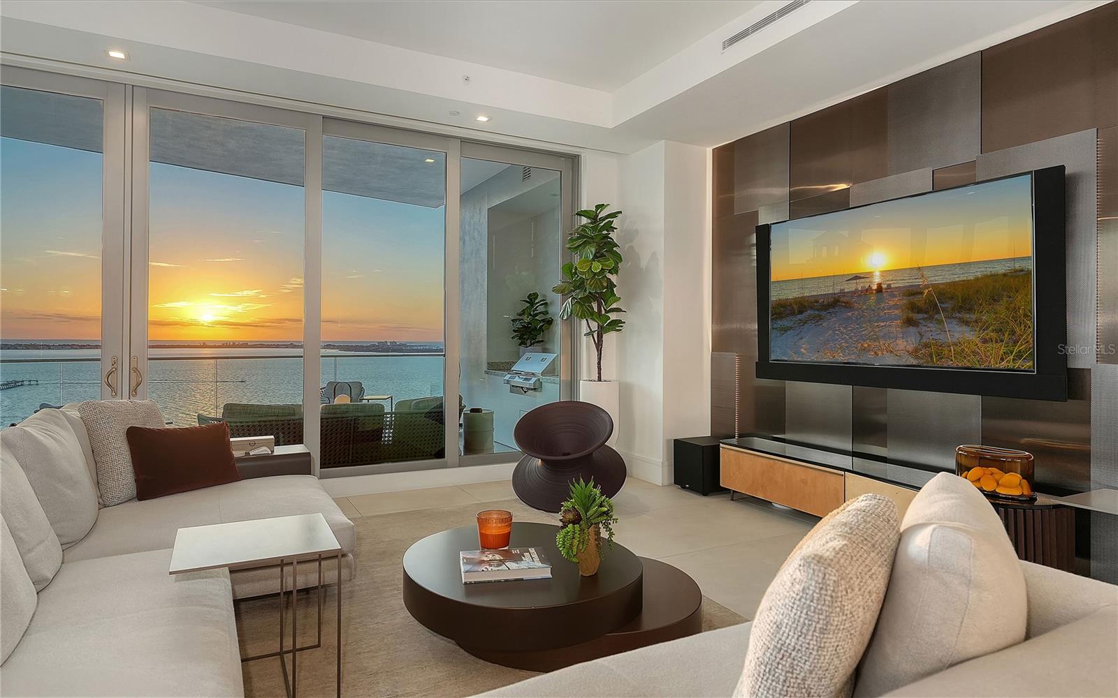 Image 11 of 56 For 401 Quay 1501