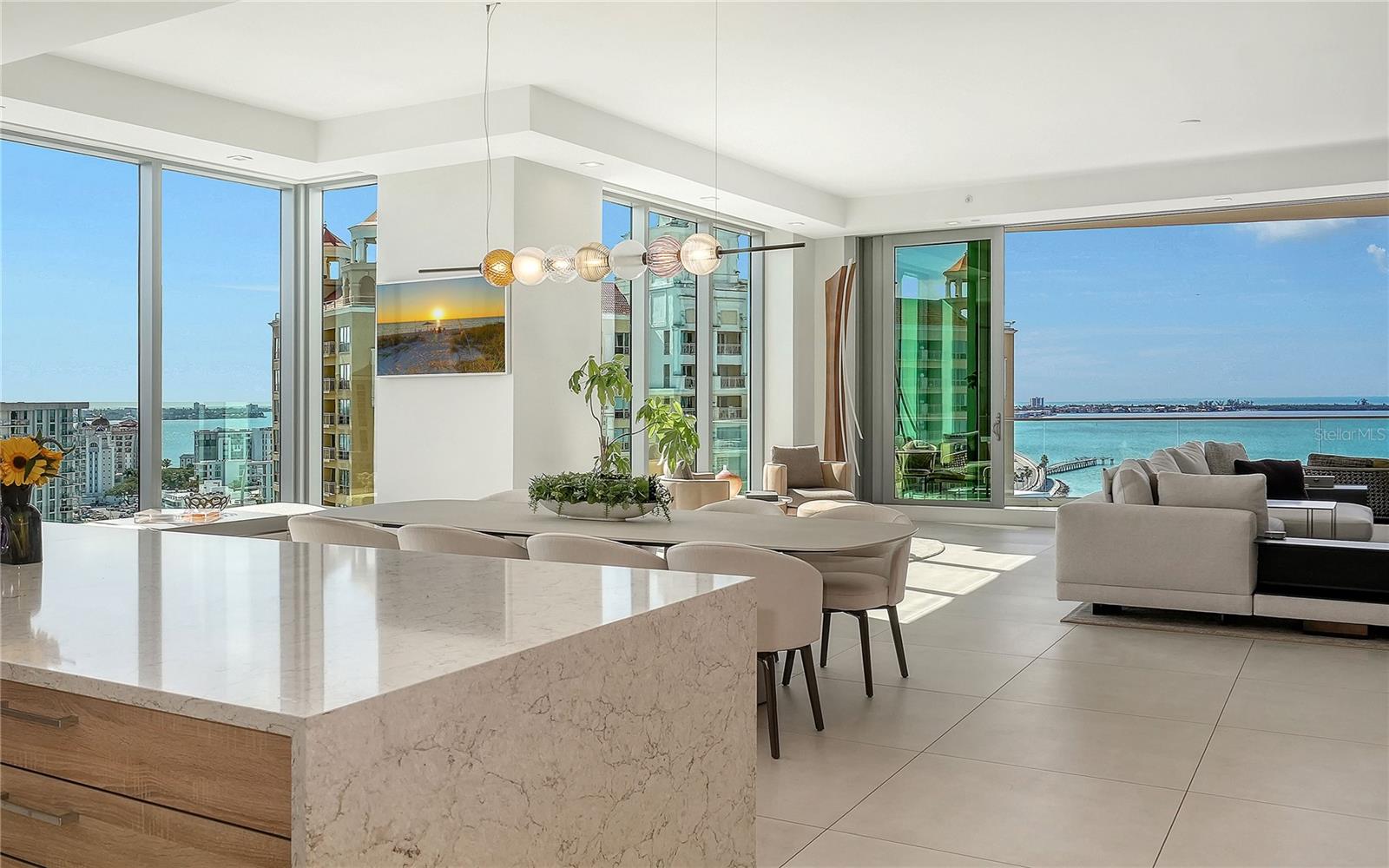 Image 25 of 56 For 401 Quay 1501