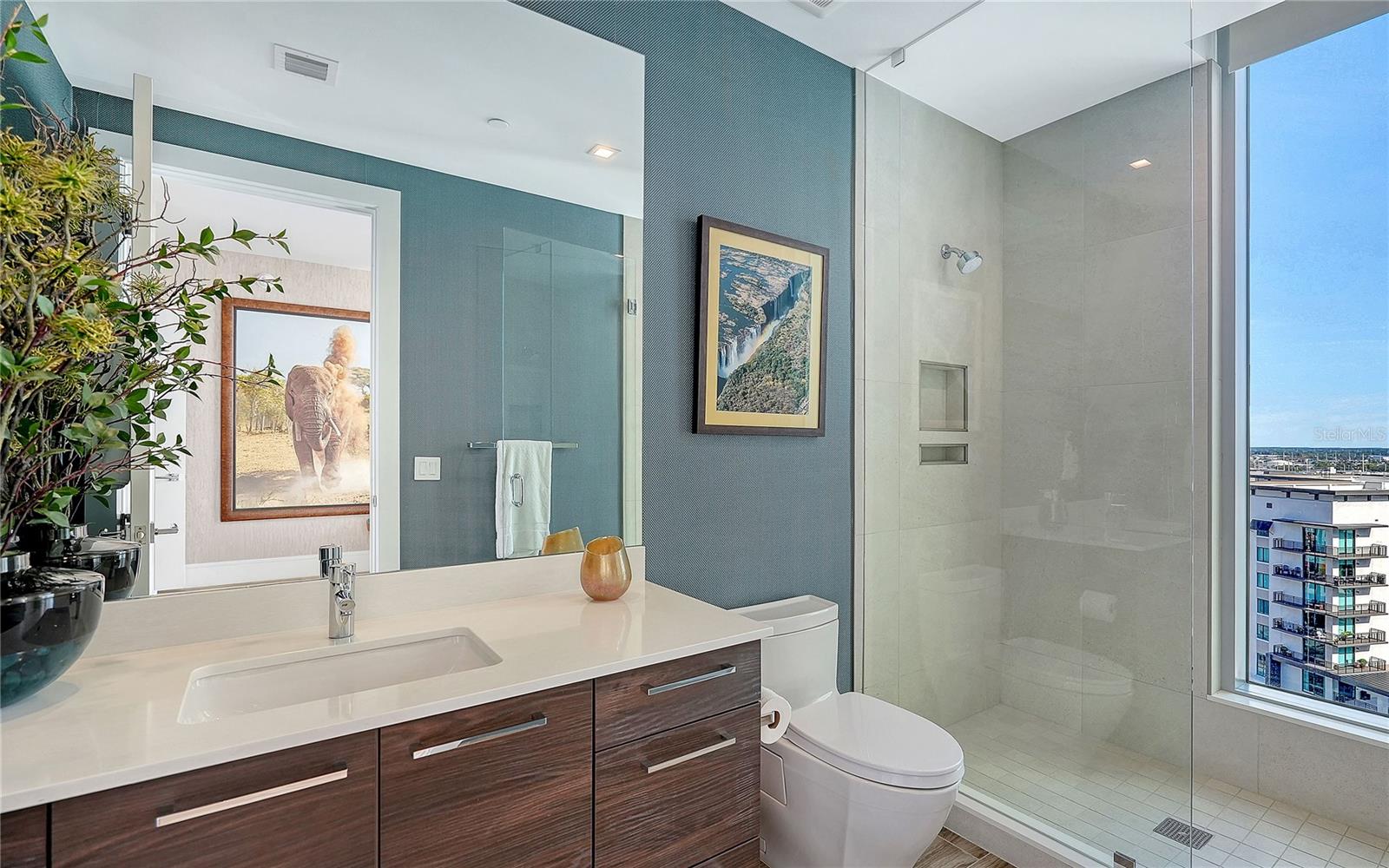 Image 41 of 56 For 401 Quay 1501