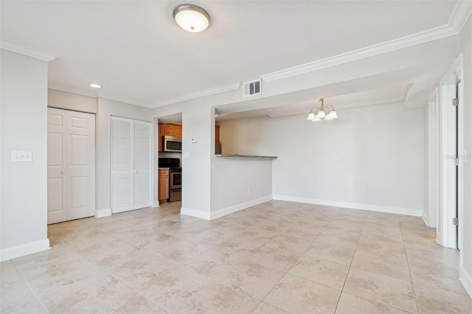 Image 16 of 61 For 455 Alt 19 S 225