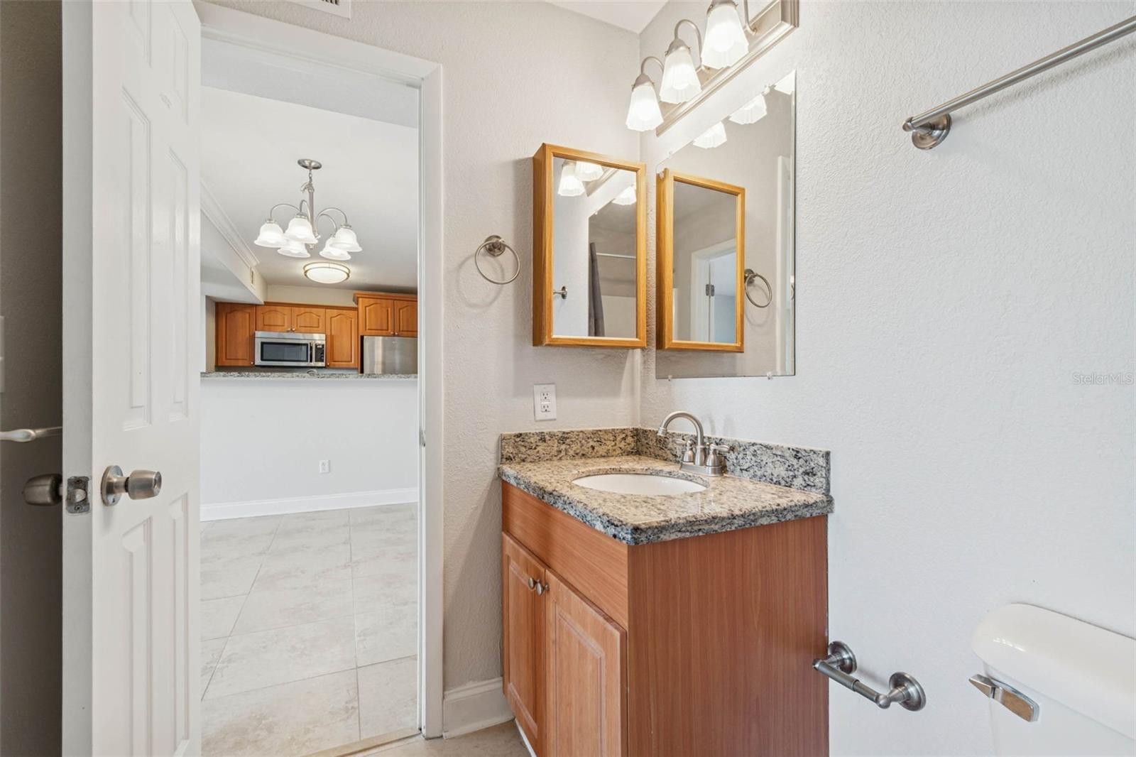 Image 25 of 61 For 455 Alt 19 S 225