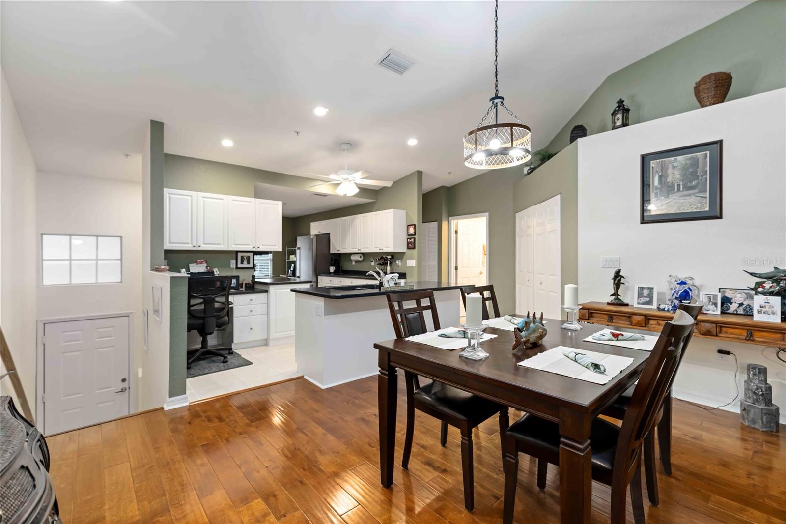 Image 13 of 32 For 7532 Marsh Orchid Circle 8-201