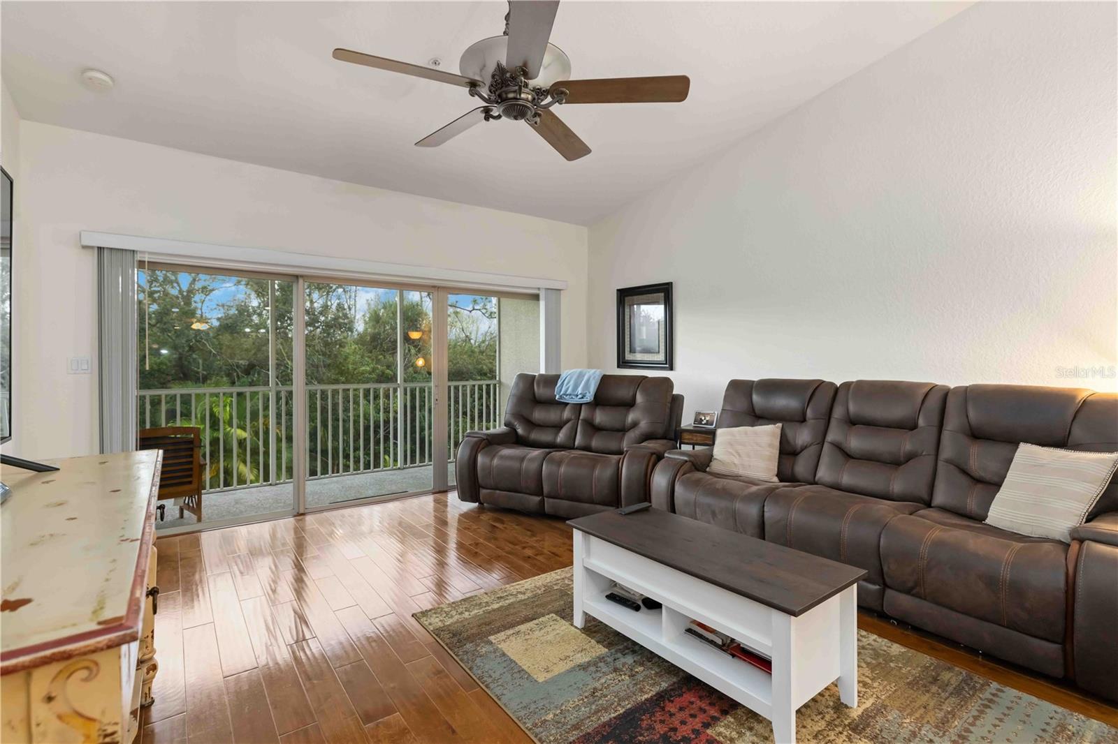 Image 8 of 32 For 7532 Marsh Orchid Circle 8-201