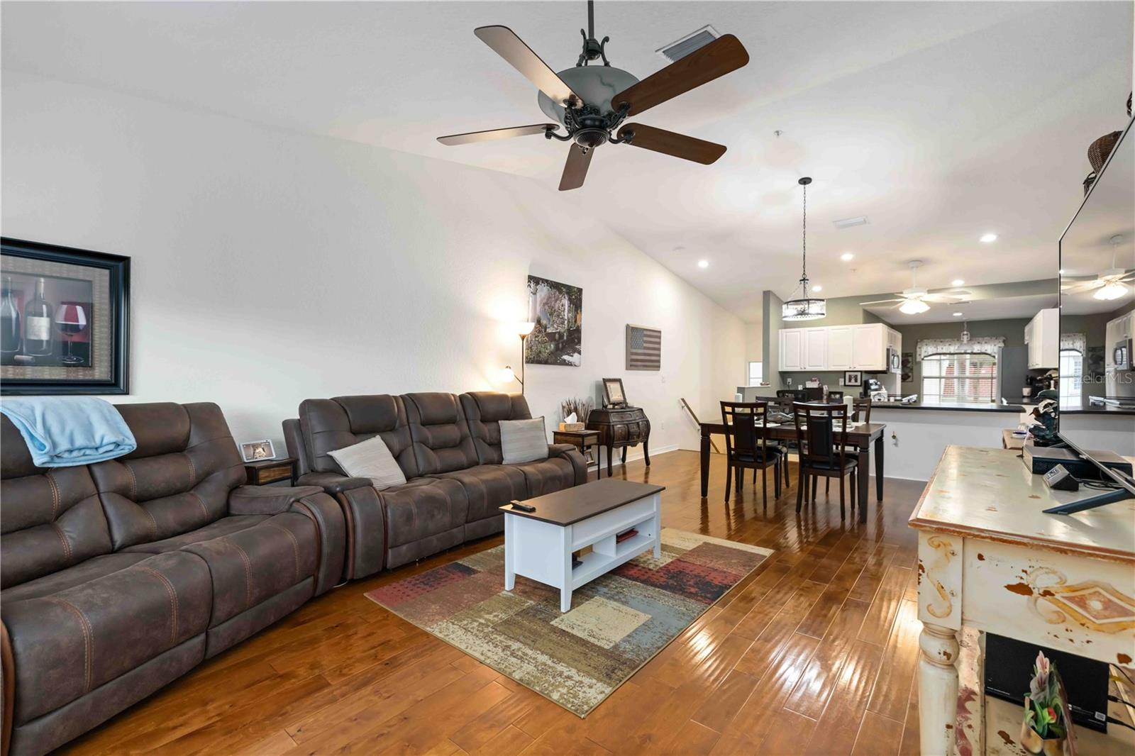 Image 9 of 32 For 7532 Marsh Orchid Circle 8-201