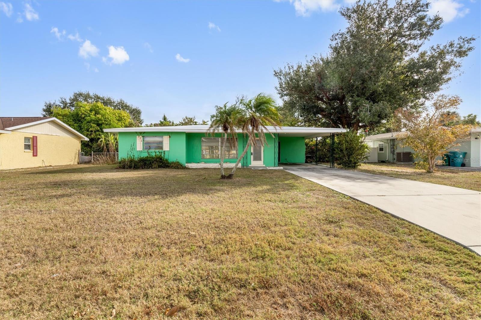 Image 27 of 41 For 565 Reading Street Nw