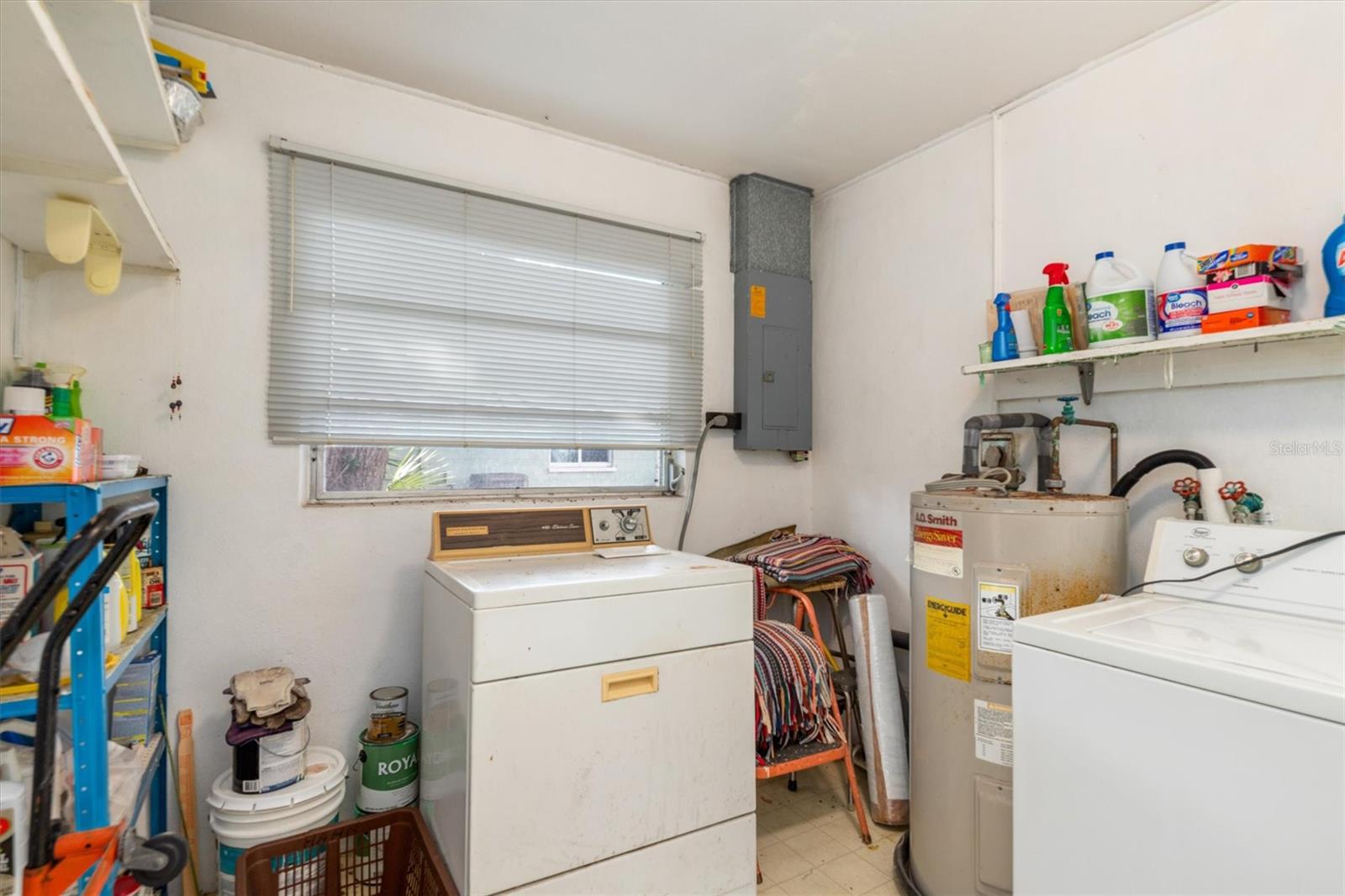 Image 28 of 41 For 565 Reading Street Nw