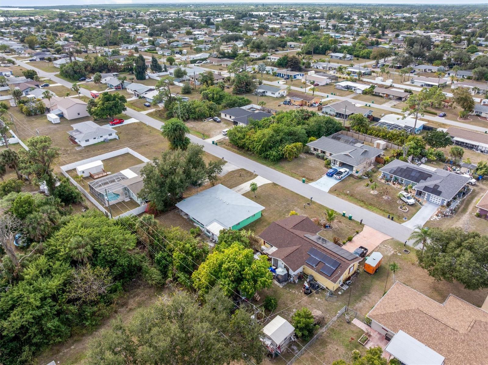 Image 40 of 41 For 565 Reading Street Nw