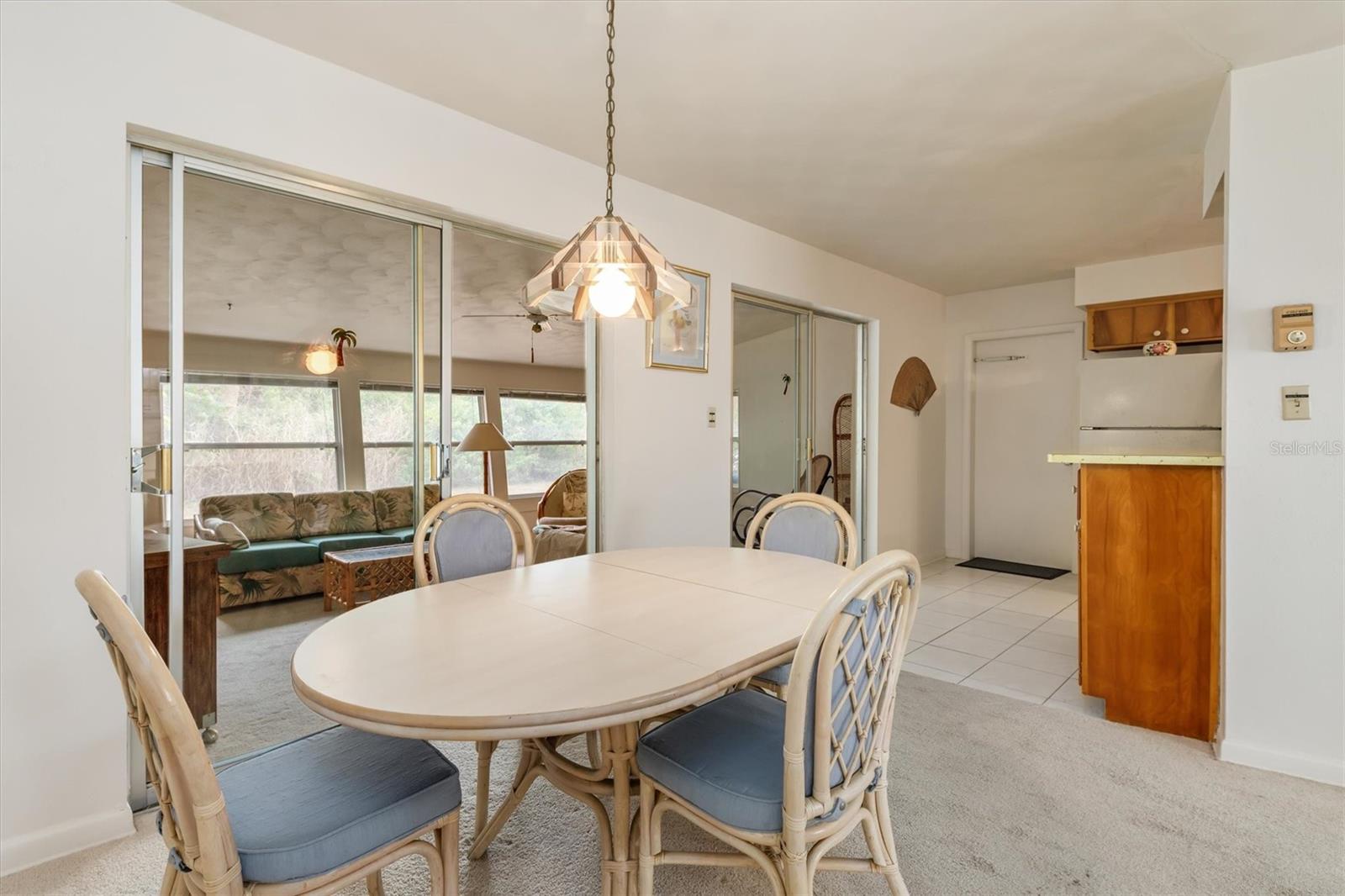 Image 7 of 41 For 565 Reading Street Nw