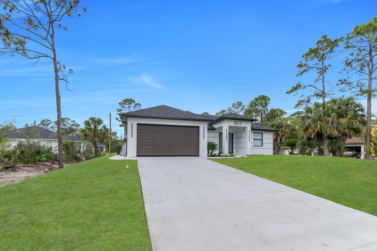 Image 3 of 33 For 803 Desoto Avenue