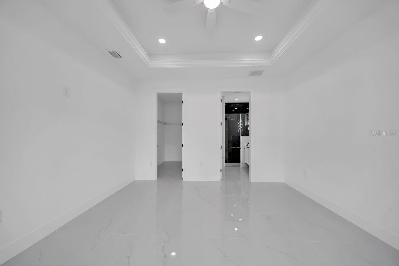 Image 9 of 33 For 803 Desoto Avenue