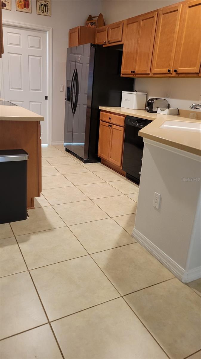 Image 8 of 28 For 3740 82nd Avenue Circle E 102