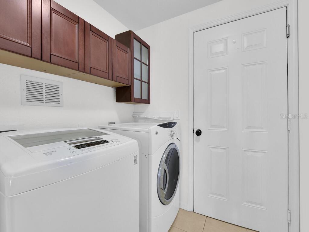 Image 25 of 41 For 1860 Concordia Lake Circle 603