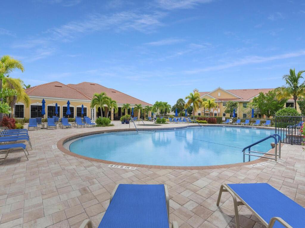 Image 34 of 41 For 1860 Concordia Lake Circle 603