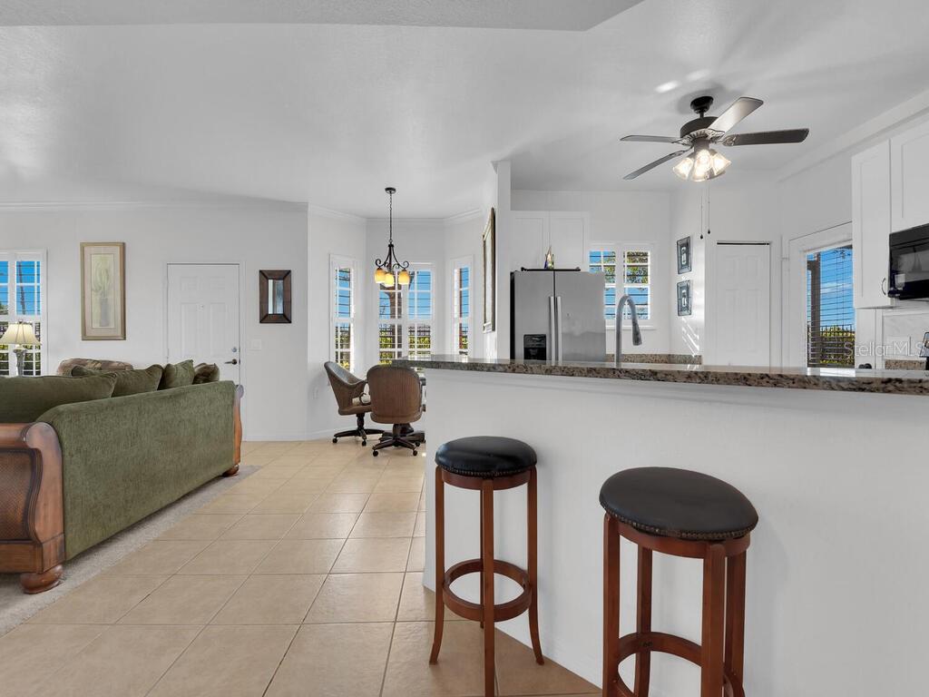 Image 5 of 41 For 1860 Concordia Lake Circle 603