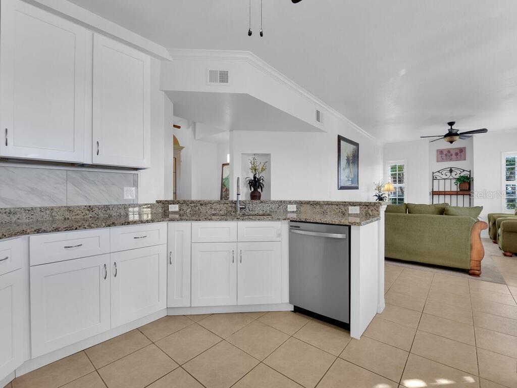 Image 8 of 41 For 1860 Concordia Lake Circle 603