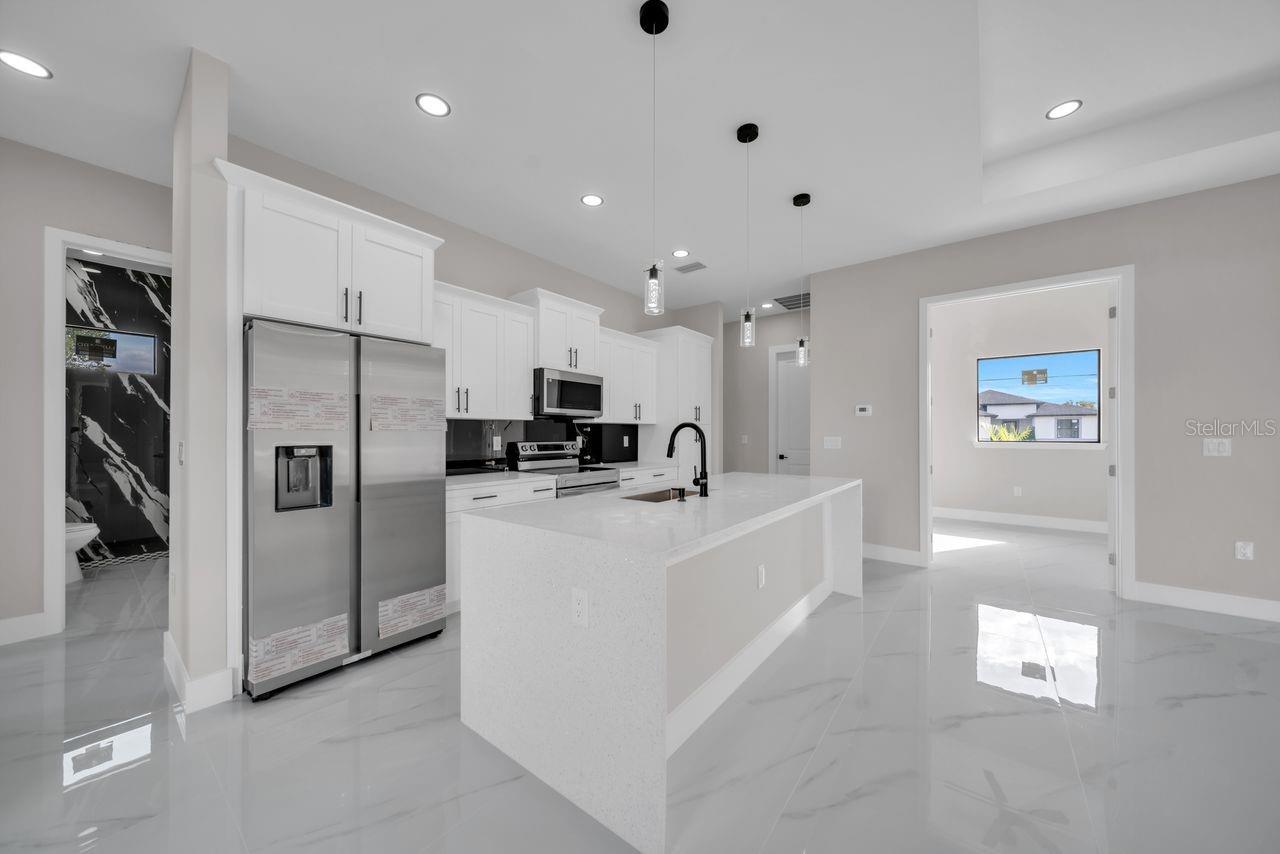 Image 14 of 42 For 3402 15th Street Sw