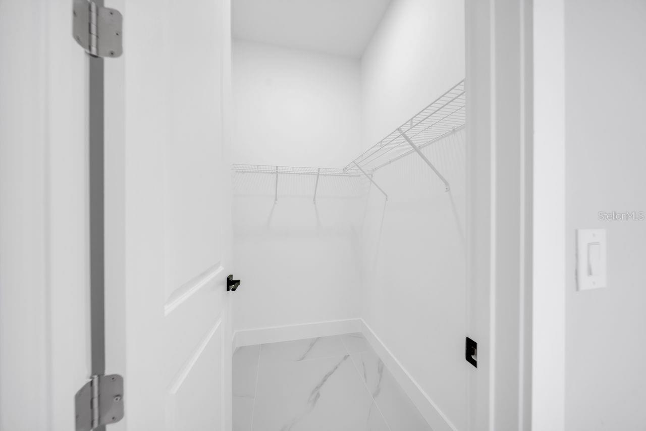 Image 19 of 42 For 3402 15th Street Sw