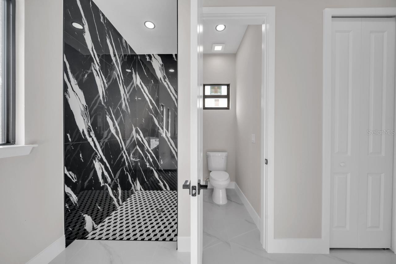 Image 24 of 42 For 3402 15th Street Sw