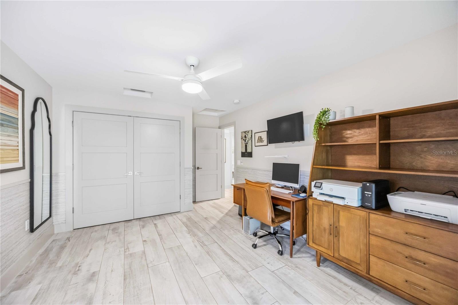 Image 31 of 48 For 2117 Riviera Drive