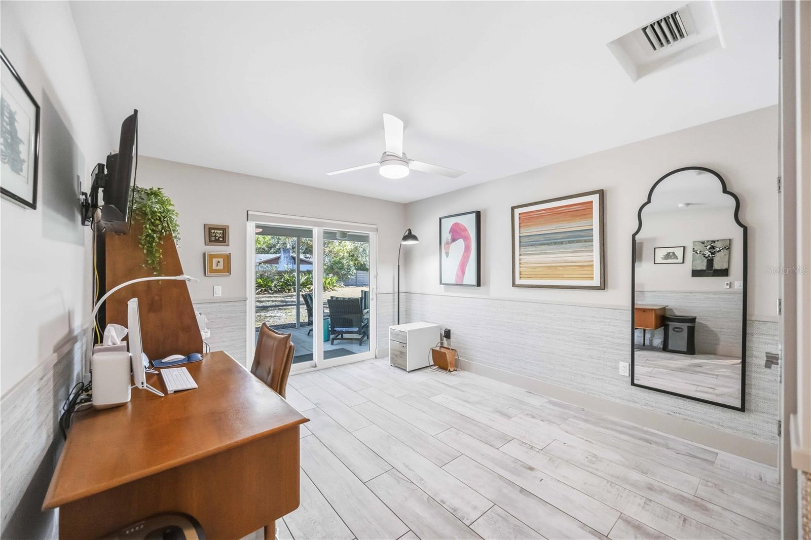 Image 32 of 48 For 2117 Riviera Drive