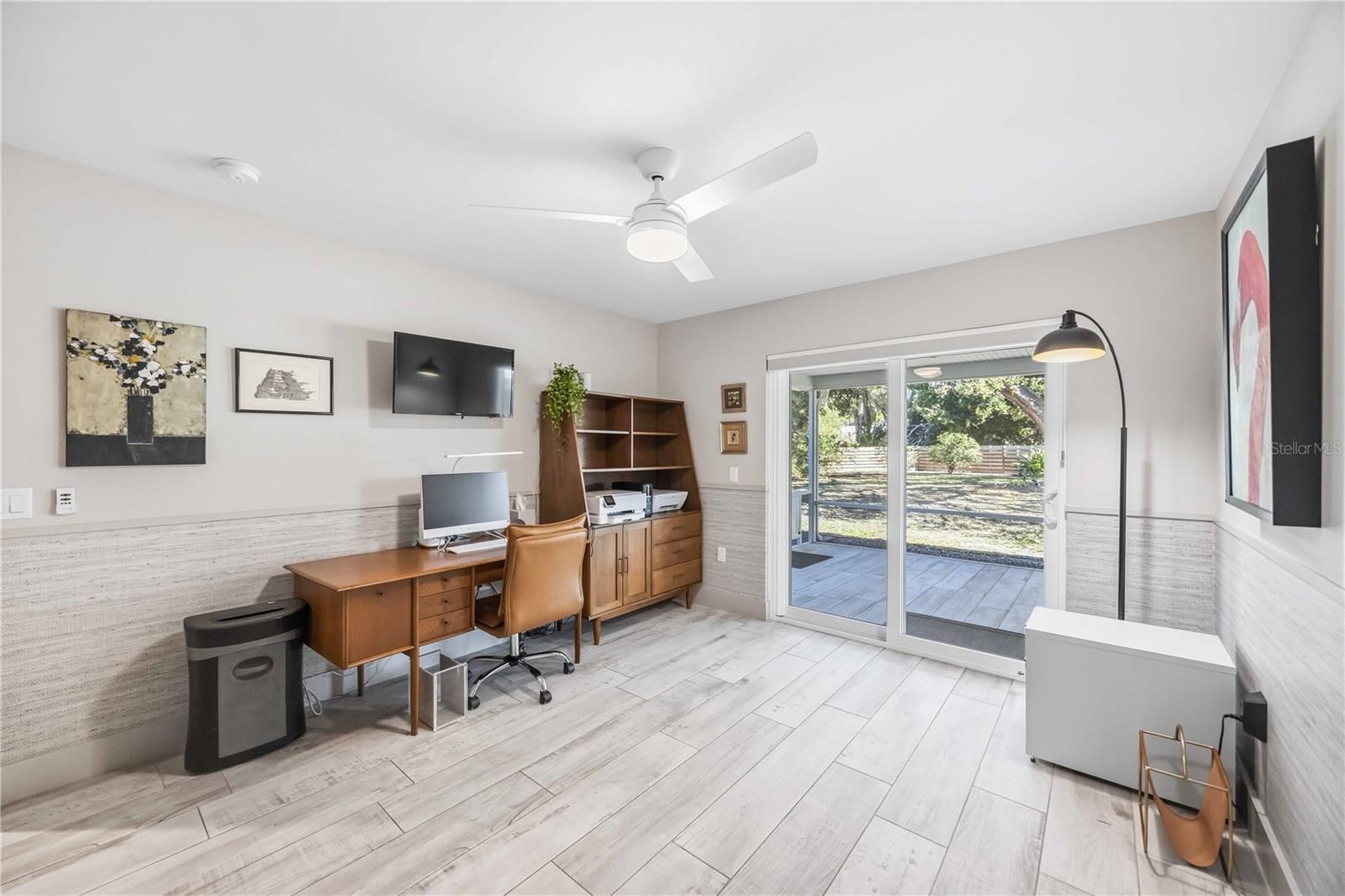 Image 33 of 48 For 2117 Riviera Drive