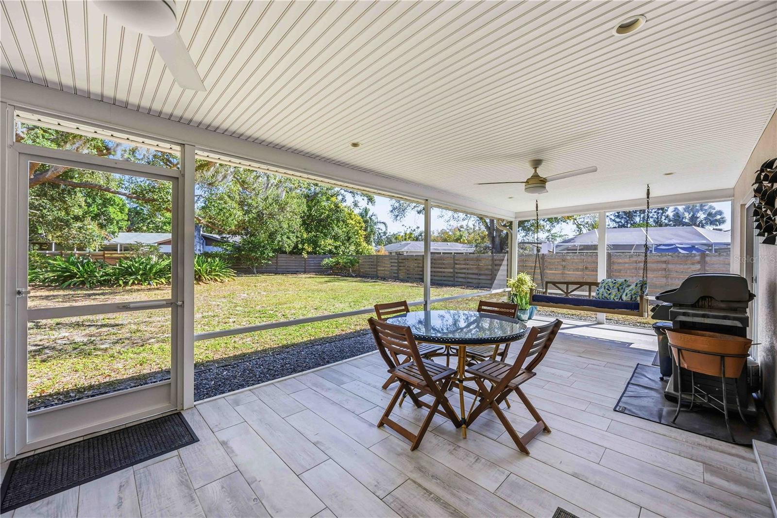 Image 36 of 48 For 2117 Riviera Drive