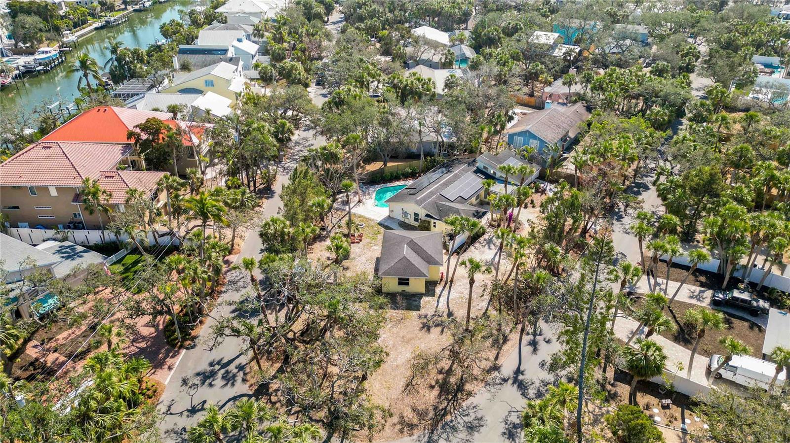 Image 38 of 42 For 5107 Saint Albans Avenue