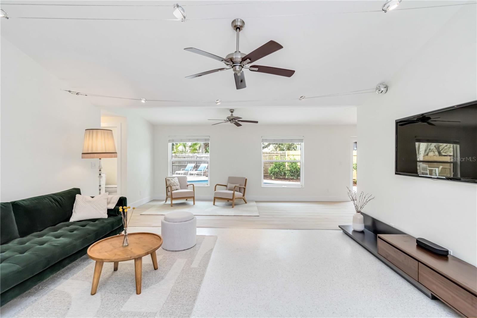 Image 4 of 42 For 5107 Saint Albans Avenue