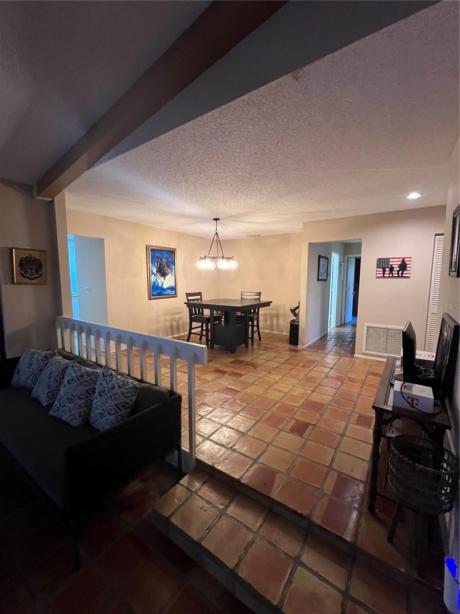 Image 5 of 16 For 7362 Silver Fern Boulevard 8