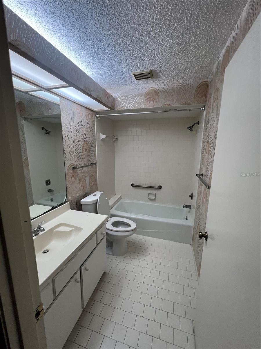 Image 7 of 16 For 7362 Silver Fern Boulevard 8