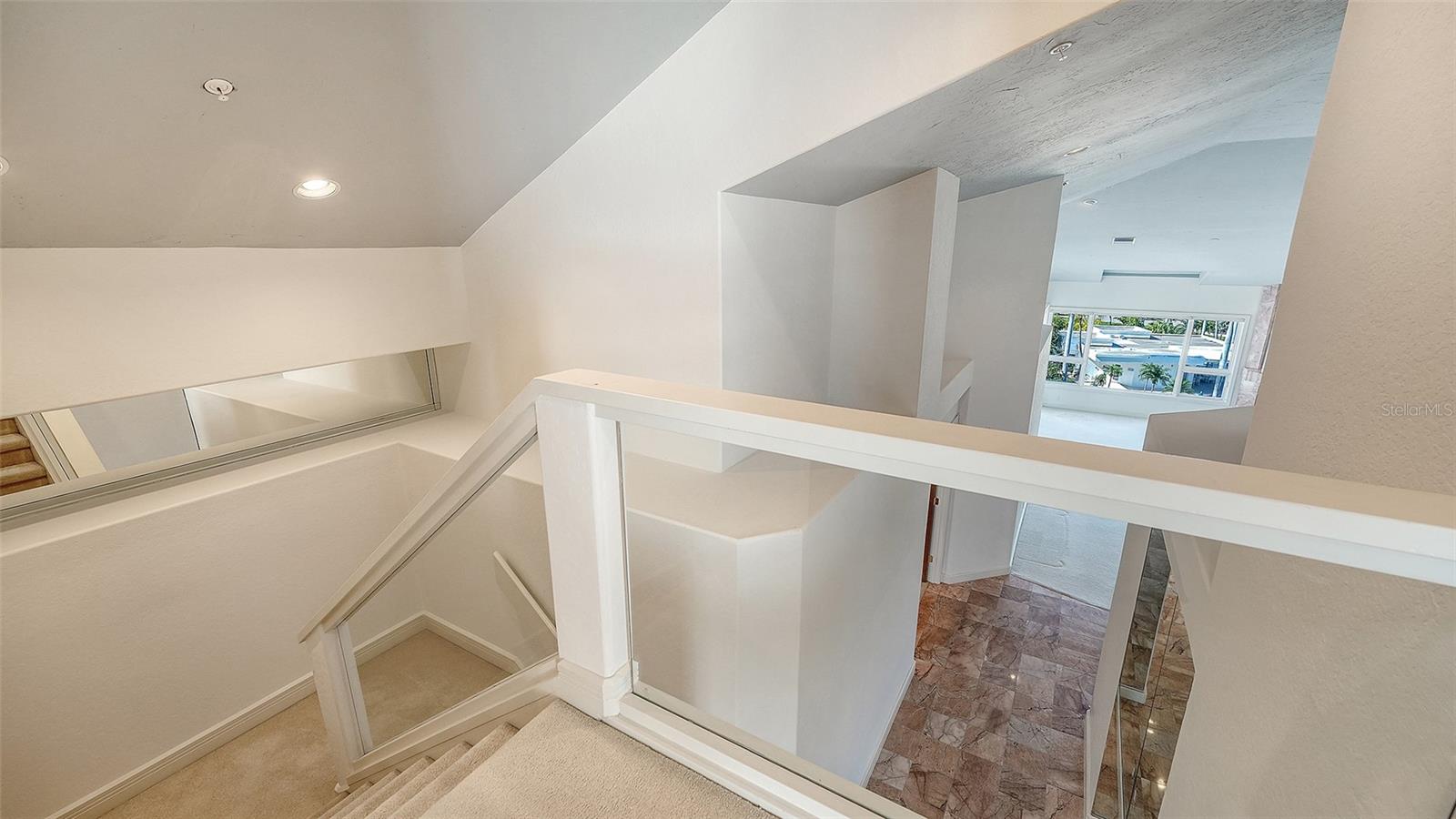 Image 19 of 38 For 350 Gulf Of Mexico Drive 234