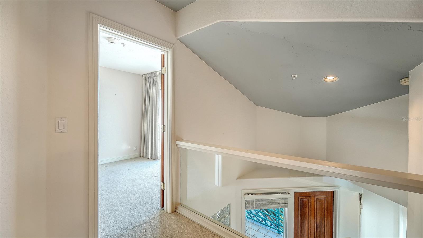 Image 20 of 38 For 350 Gulf Of Mexico Drive 234